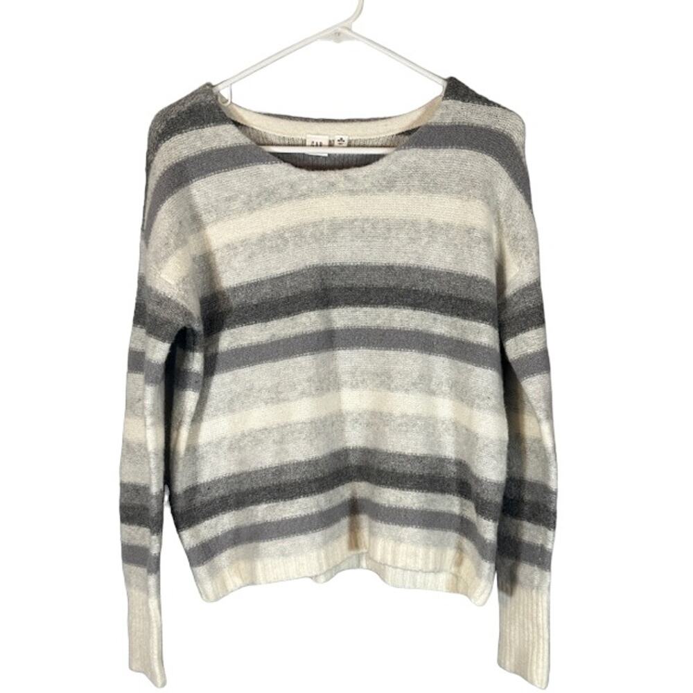 GAP Gray White Striped Long Sleeve Cozy Casual Knit Sweater Women’s XSP